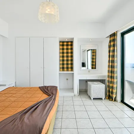 Paris Sea Front Suites 公寓式酒店